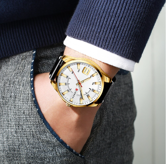 ALLURING CLASSIC LEATHER WATCH